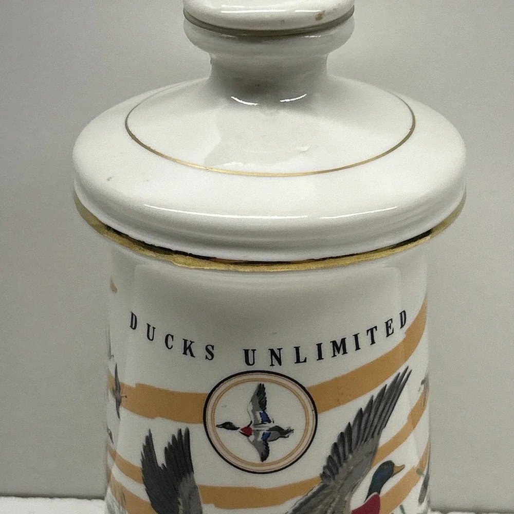 Vintage 1972 Ducks Unlimited Old Cabin Still Wings Across The Continent Decanter